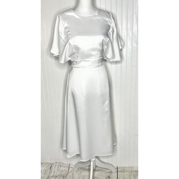 Lulus Dresses & Skirts - Lulu’s Cabaret Queen Embossed Satin MIDI Dress Size XL